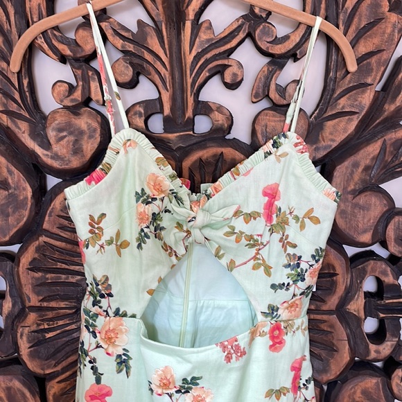 LOVERS + FRIENDS Floral Cut Out Midi - NWT - Sun Dress - Event Dress - Size XS - Picture 3 of 8